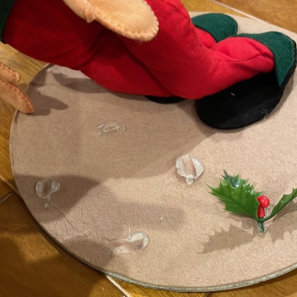 Annalee Vintage Santa leaning against stovepipe - Picture 5 of 5